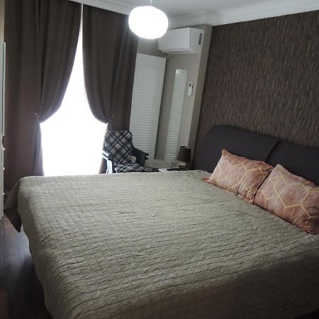 Hotel Blue Sky House Balotesti Zewnętrze zdjęcie