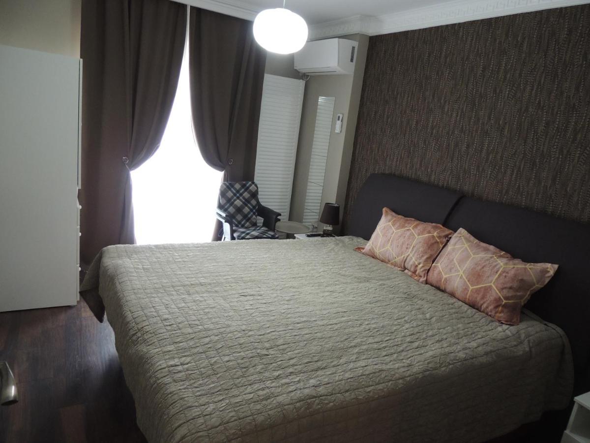 Hotel Blue Sky House Balotesti Zewnętrze zdjęcie