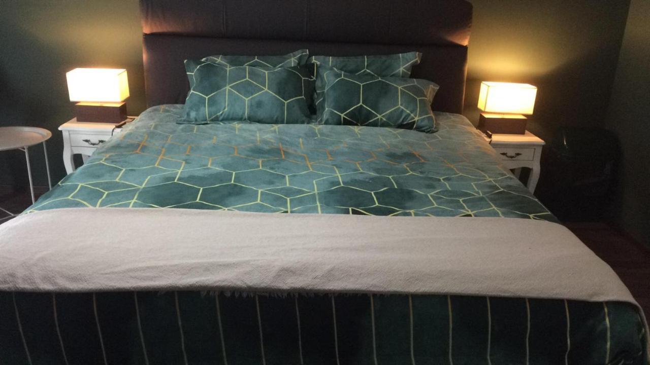 Hotel Blue Sky House Balotesti Zewnętrze zdjęcie